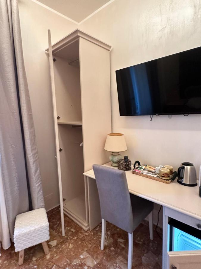 Comforthouse Lavilla Ladispoli Exterior photo